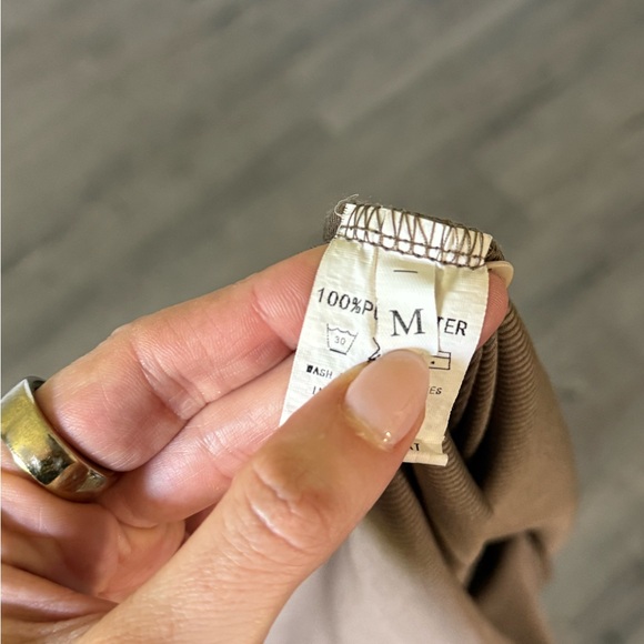 One-Shoulder Ribbed Bodysuit - Picture 3 of 3